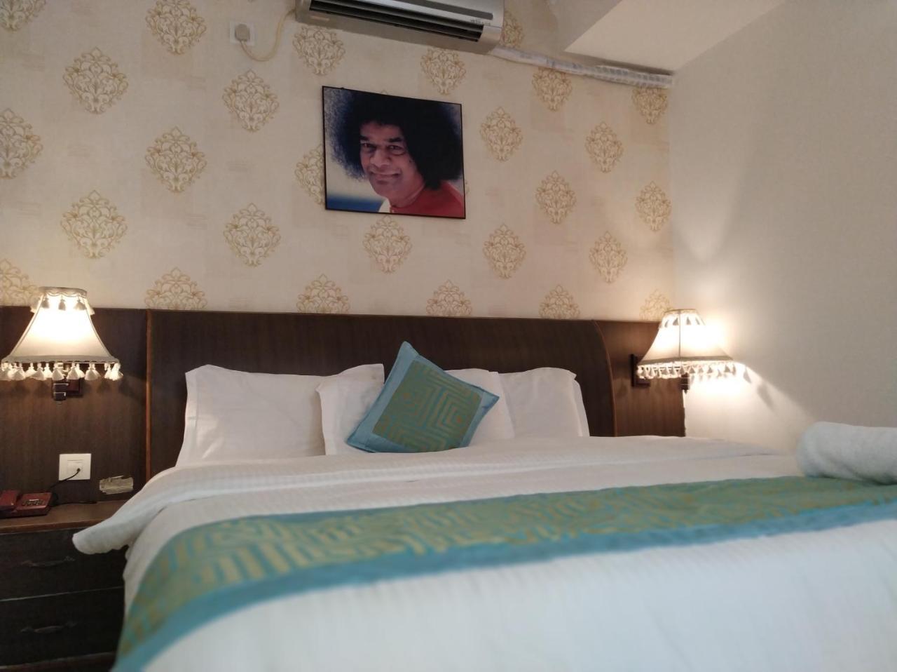 Aum Hotel Puttaparthi Exterior photo